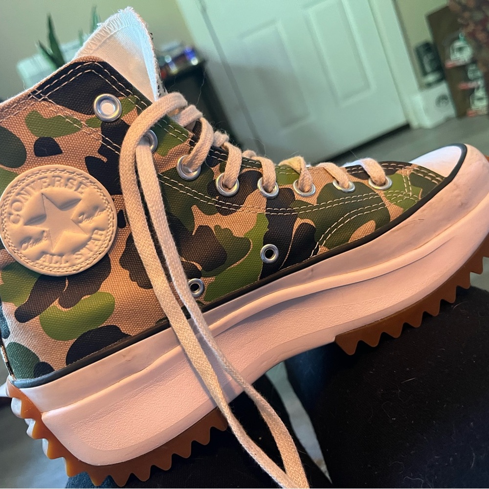 SOLD ‼️ Converse Camo High-Top Sneakers